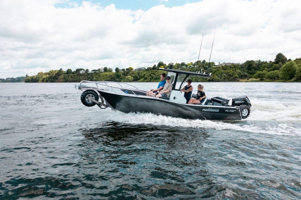 Finchaser FC 700 Centre Console Amphibious