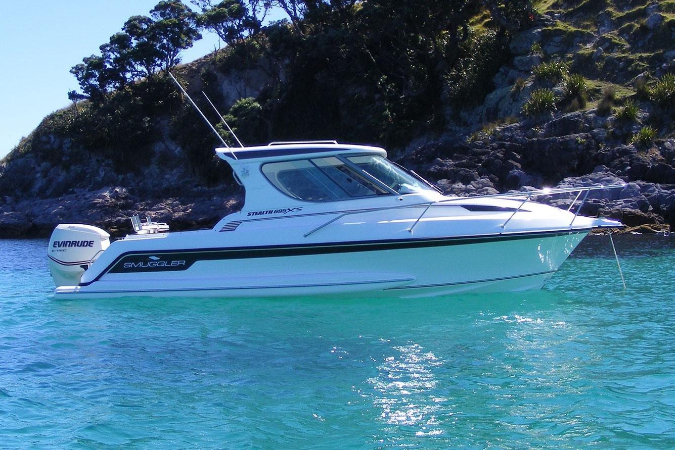 Smuggler Marine Stealth 695 Hardtop