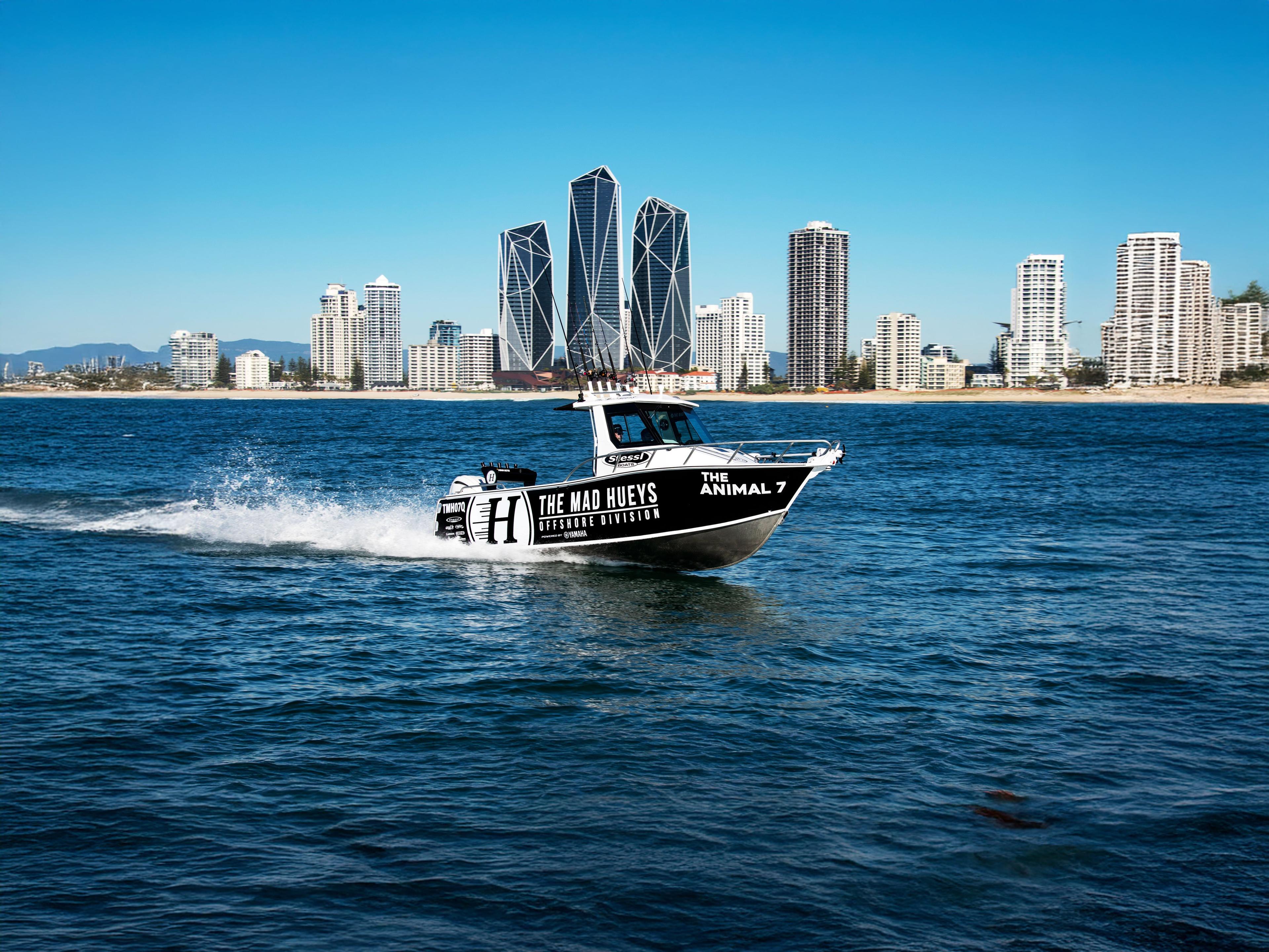 Stessl Boats Stessl Coastrunner Centre Cabin
