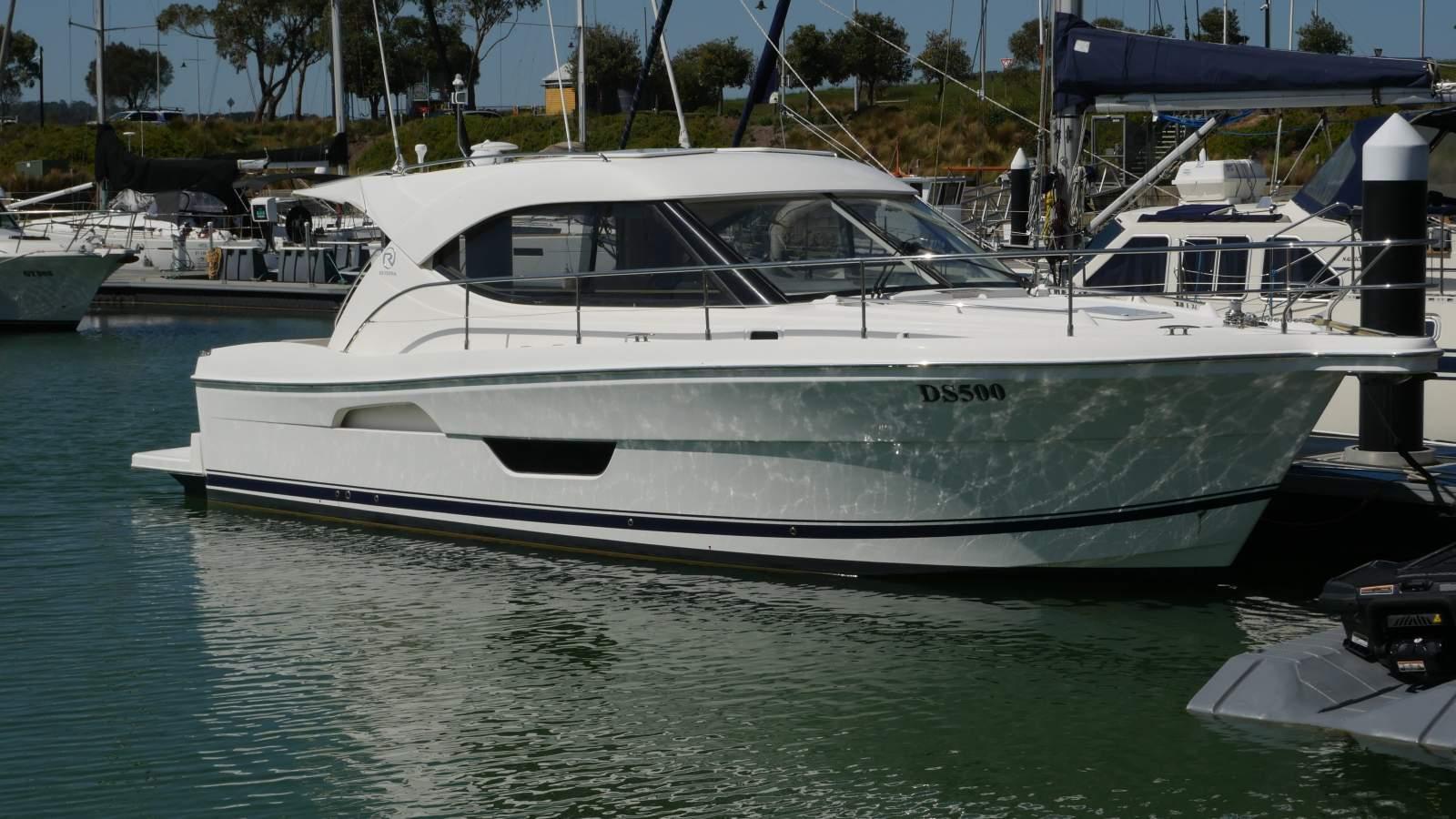 Riviera 3600 Sport Yacht Series II