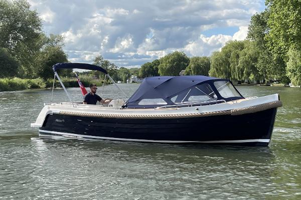 Interboat Intender 820