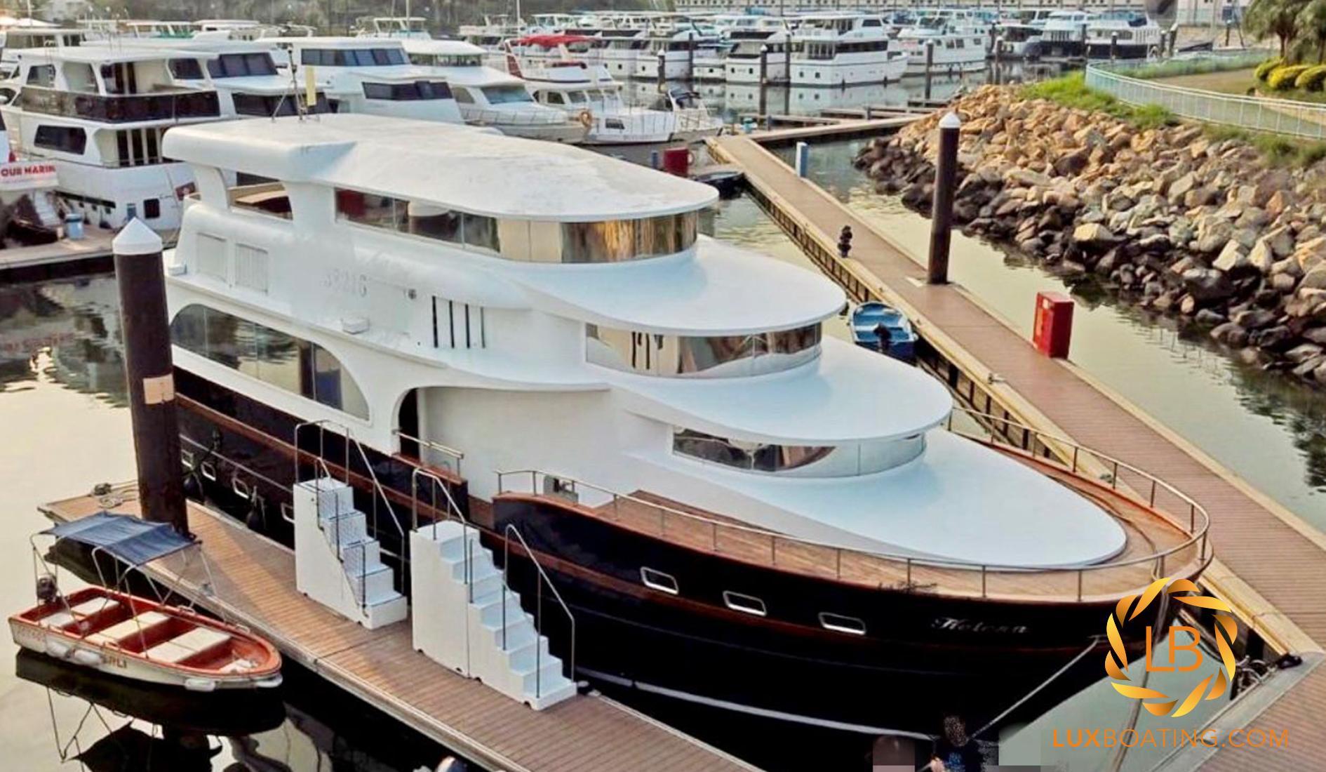 Caterpillar 55ft Houseboat