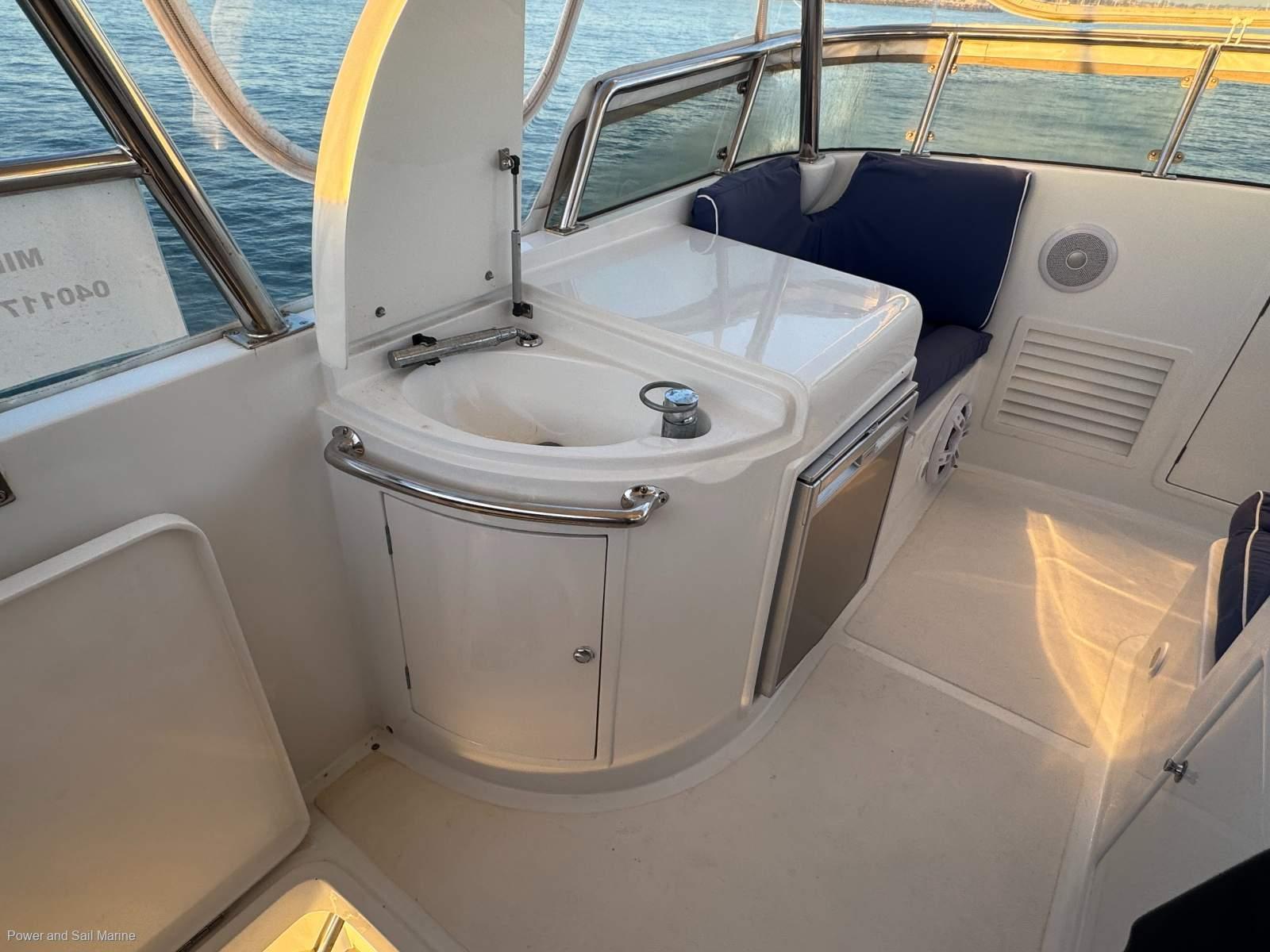 Thumbnail 9 - Bella 420 Flybridge Platinum