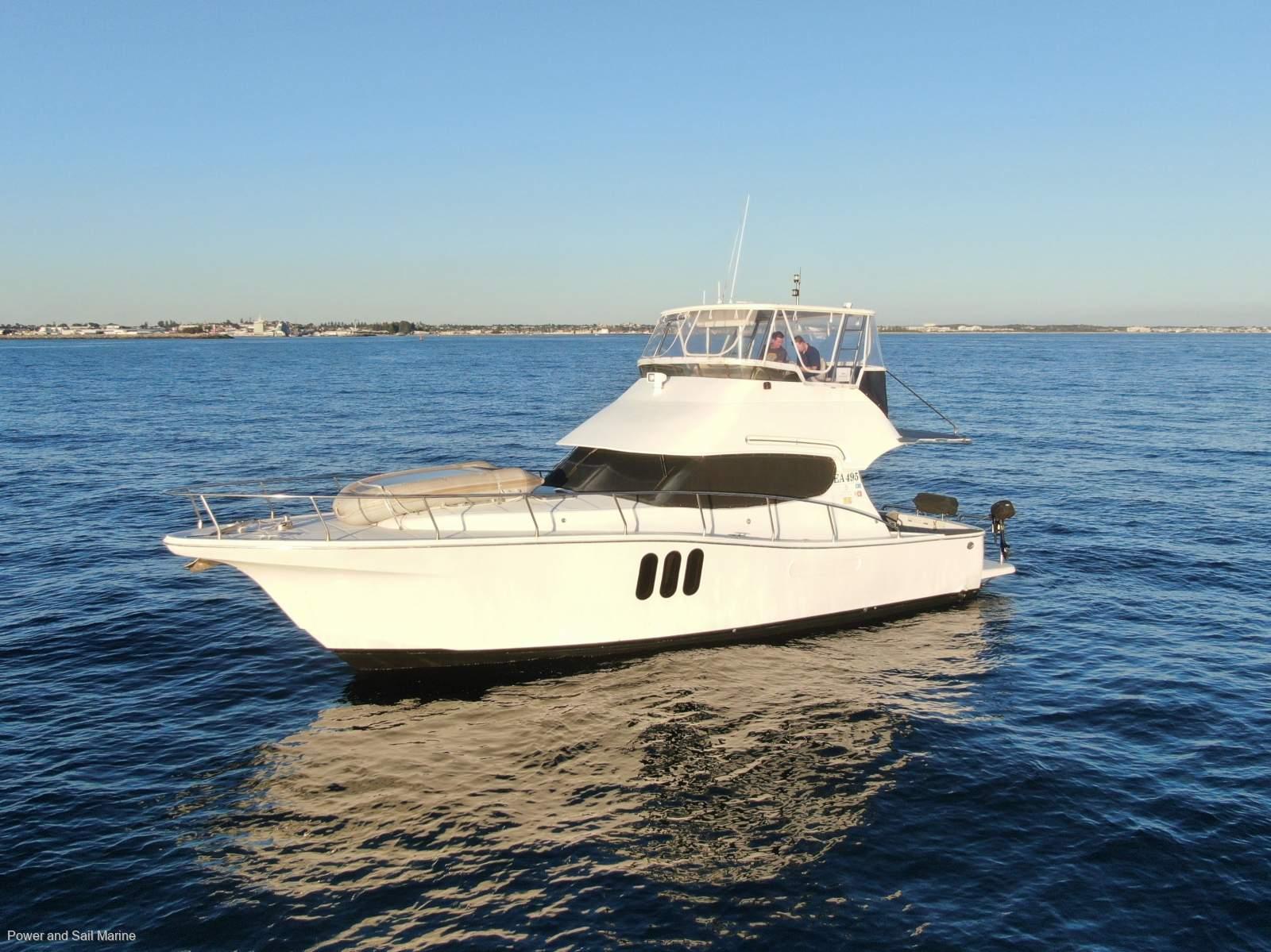 Thumbnail 32 - Bella 420 Flybridge Platinum