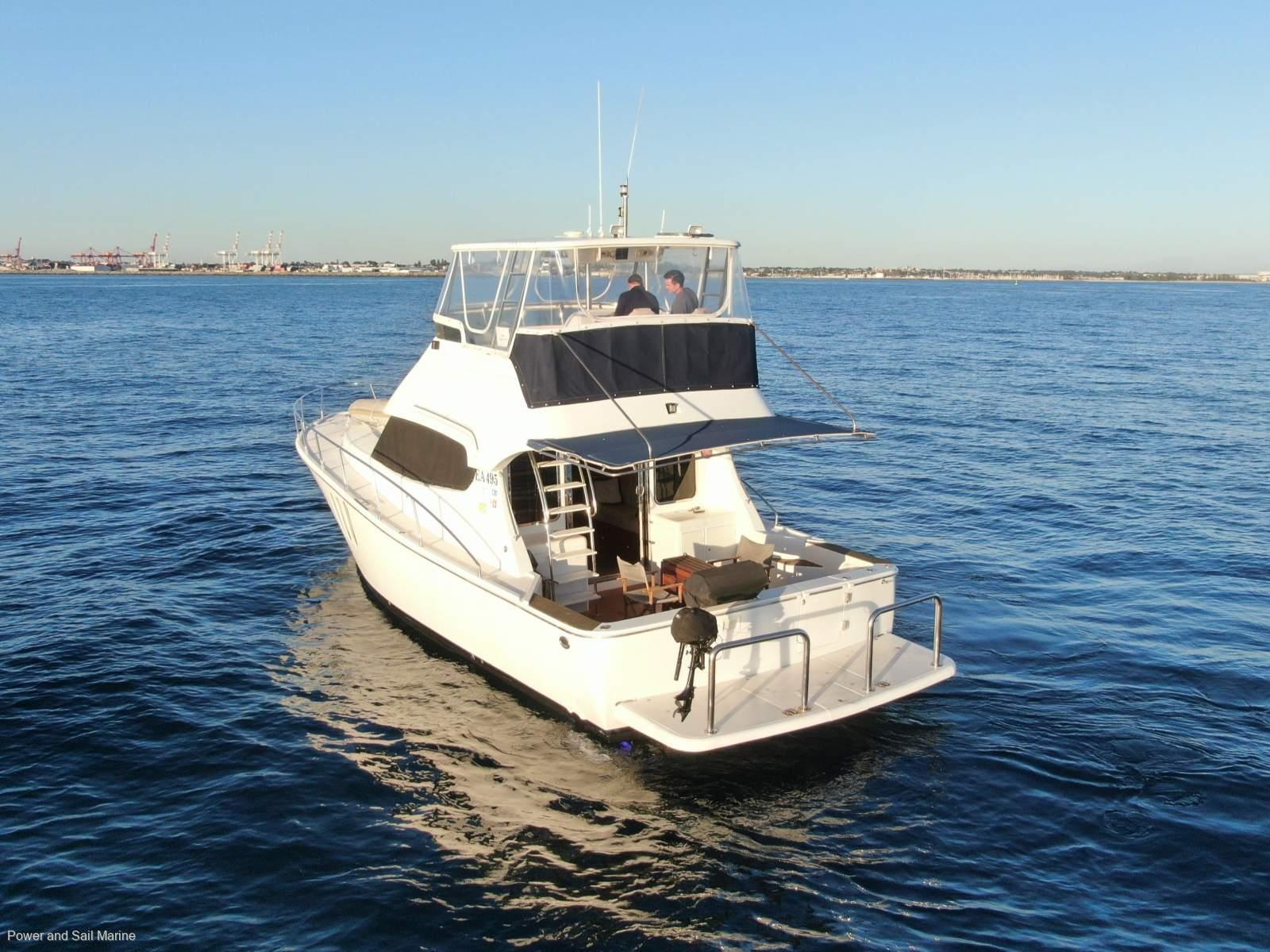 Thumbnail 35 - Bella 420 Flybridge Platinum