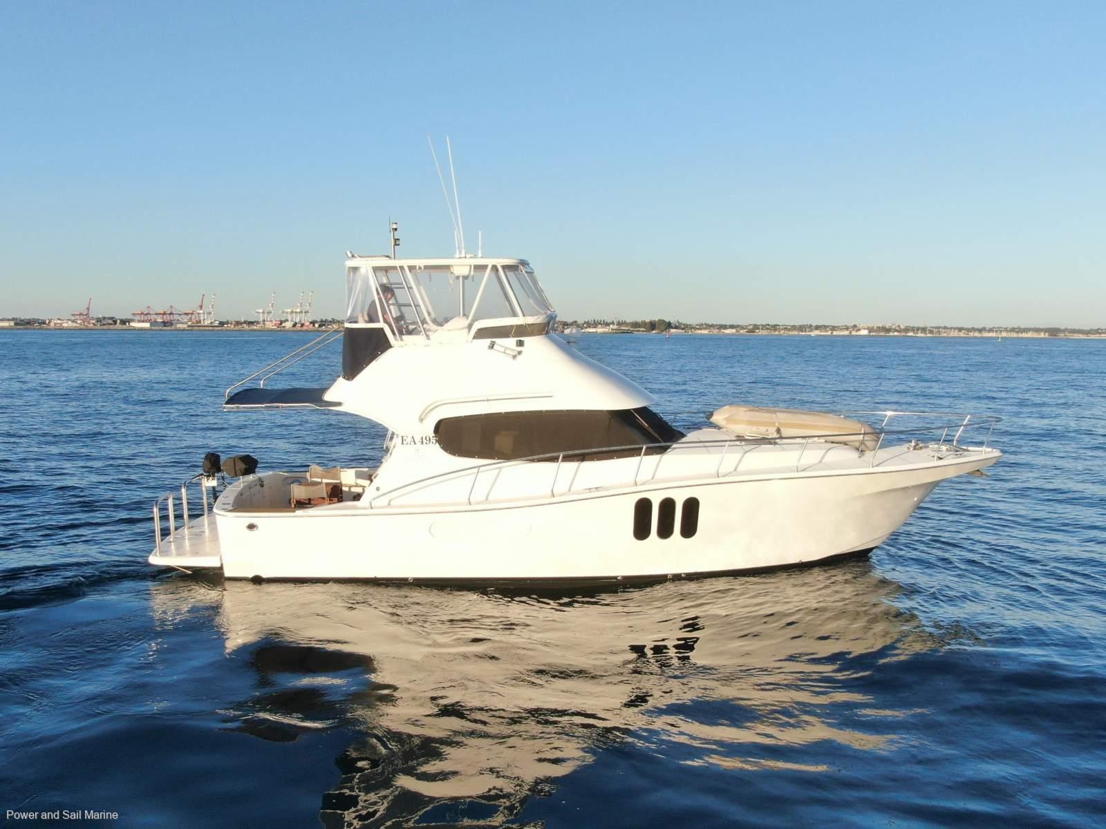 Thumbnail 38 - Bella 420 Flybridge Platinum