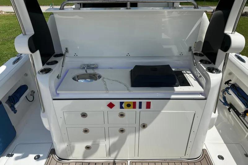 Thumbnail 17 - Edgewater 370CC