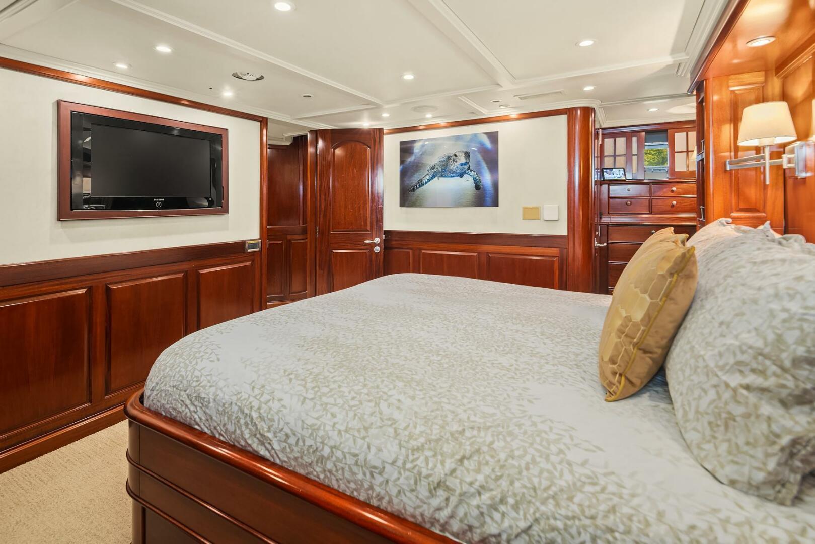 Thumbnail 26 - Rayburn Custom Yachts Flush Deck