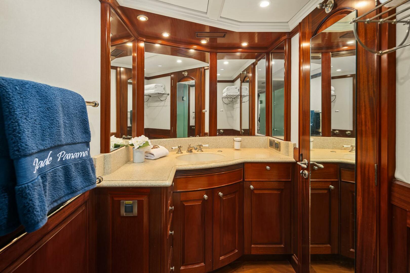 Thumbnail 28 - Rayburn Custom Yachts Flush Deck