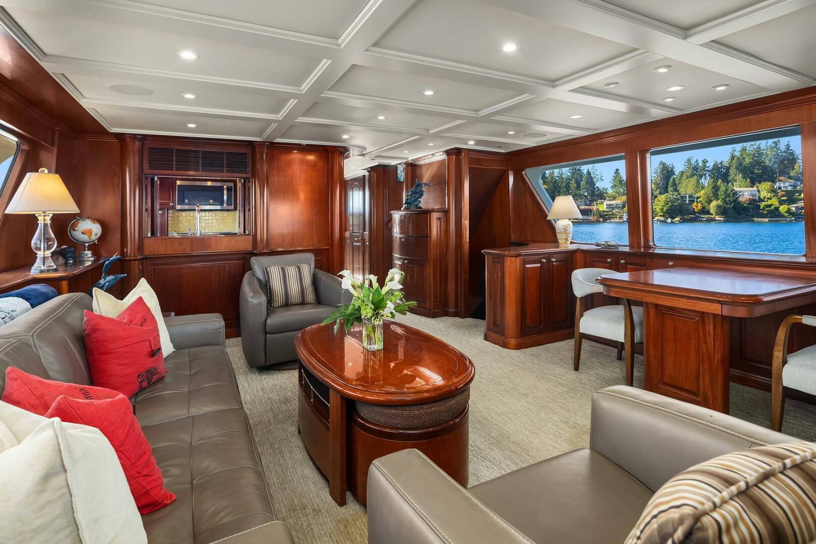Thumbnail 3 - Rayburn Custom Yachts Flush Deck