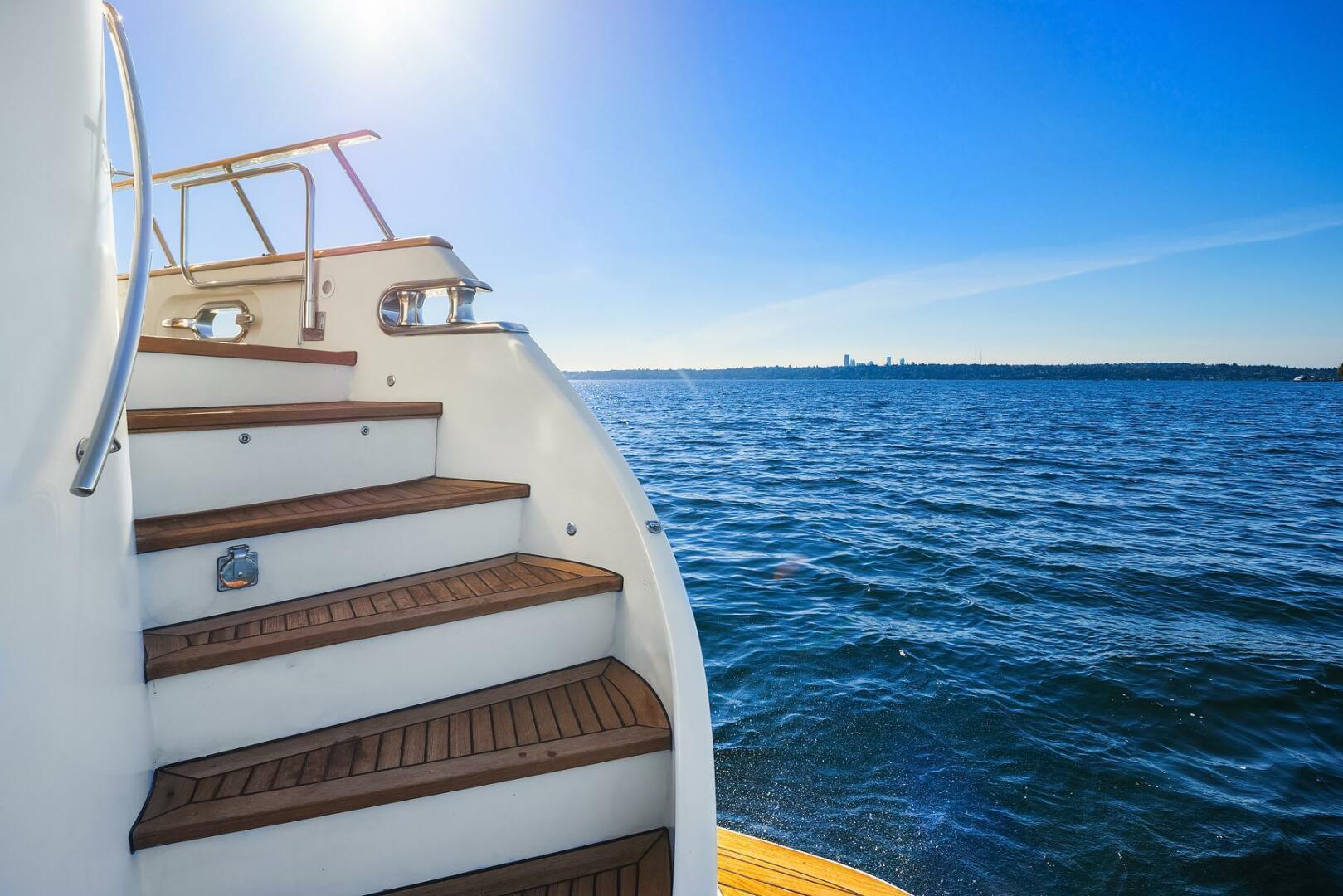 Thumbnail 56 - Rayburn Custom Yachts Flush Deck