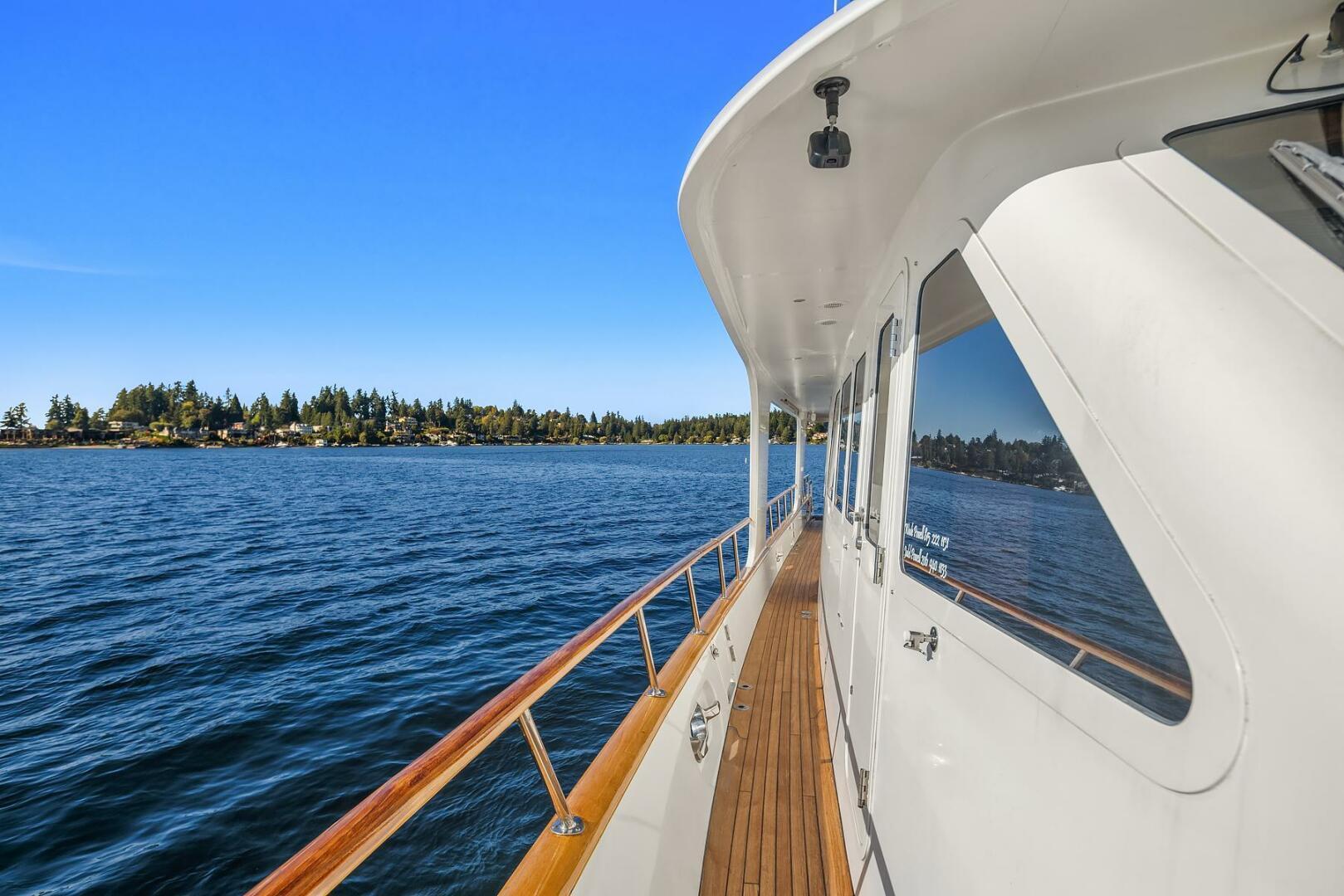 Thumbnail 62 - Rayburn Custom Yachts Flush Deck