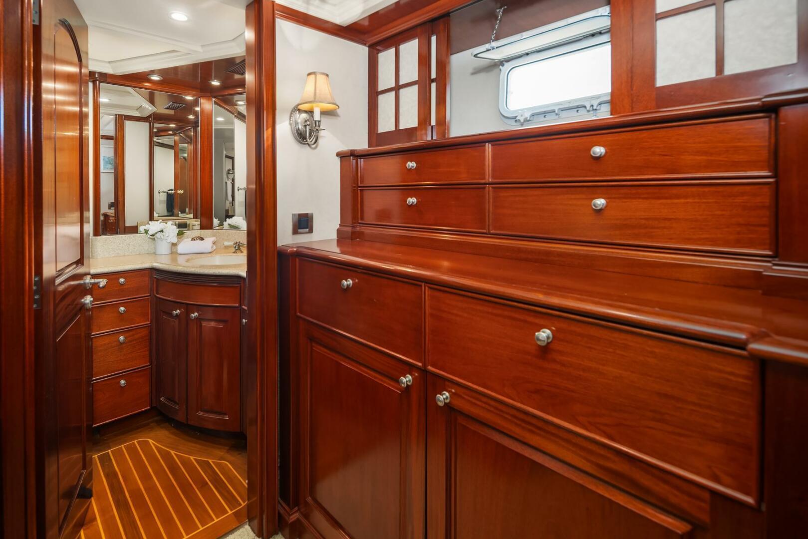 Thumbnail 27 - Rayburn Custom Yachts Flush Deck