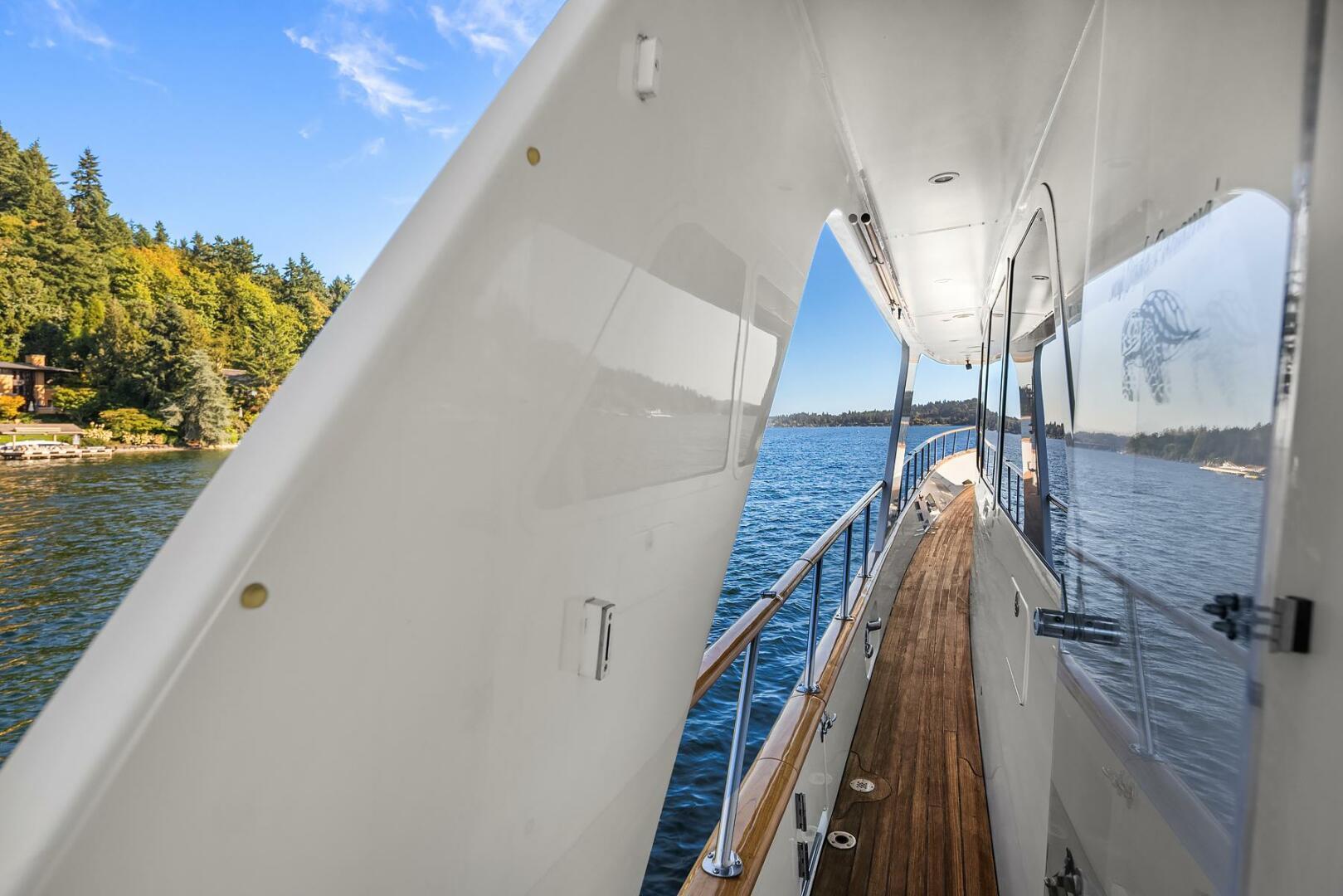 Thumbnail 60 - Rayburn Custom Yachts Flush Deck