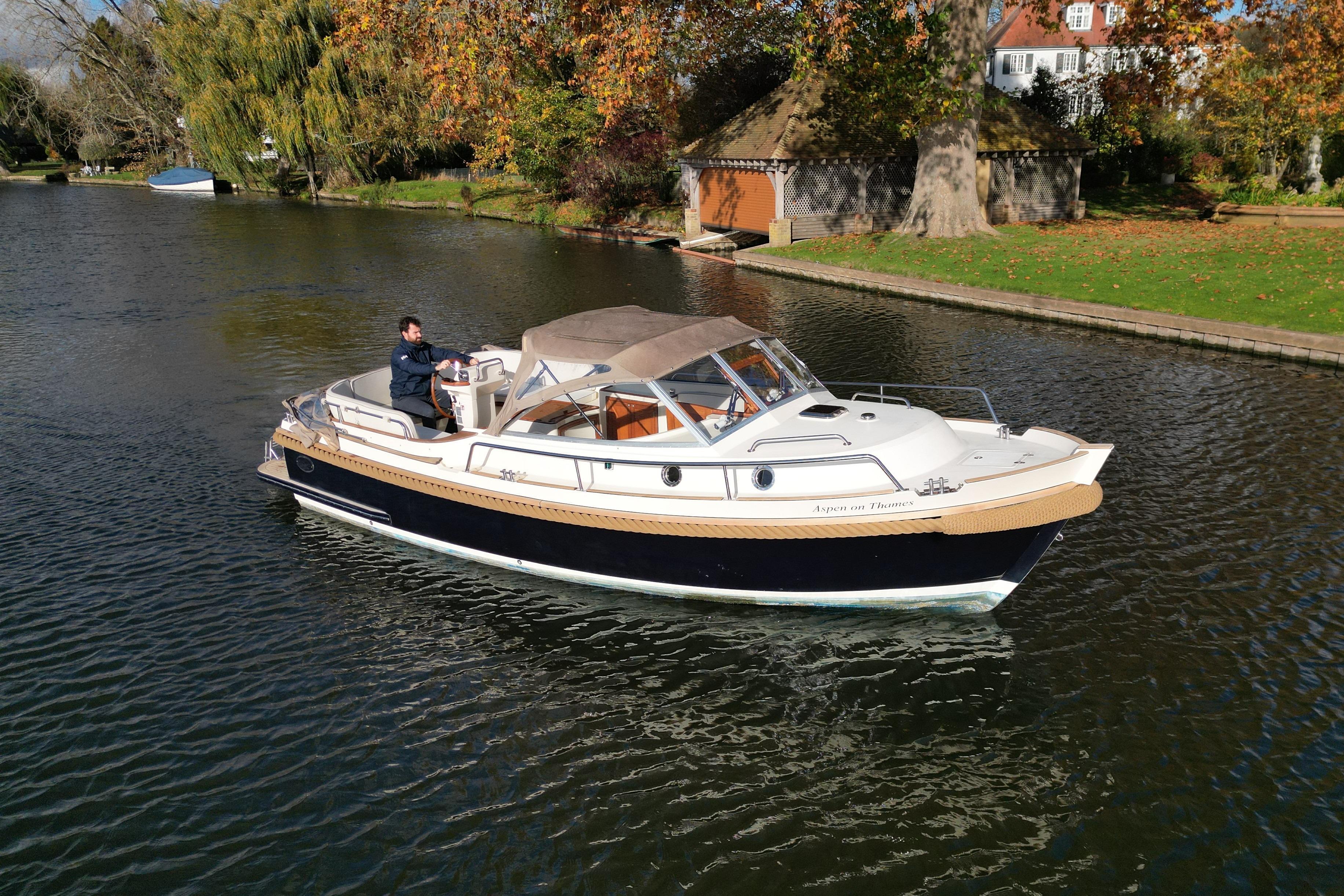 Intercruiser 27 Cabin