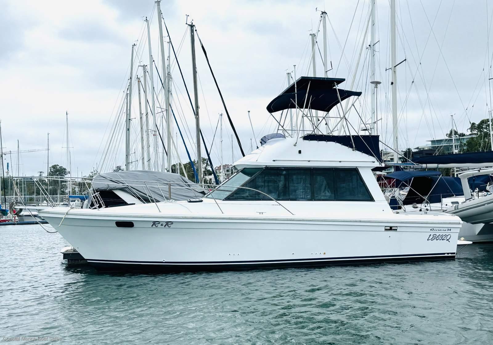 Riviera 34 Flybridge Cruiser