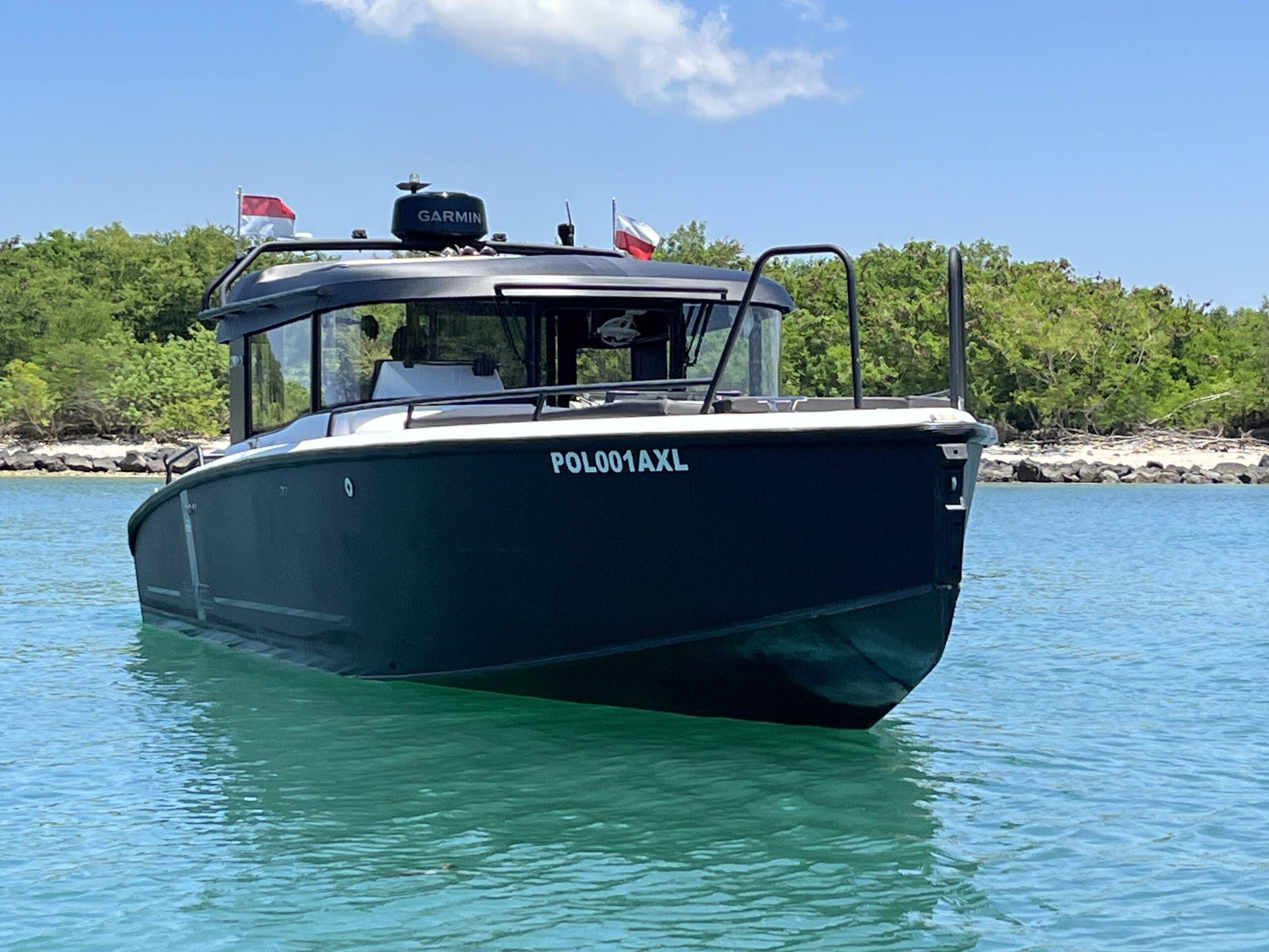 XO Boats 270 Explorer