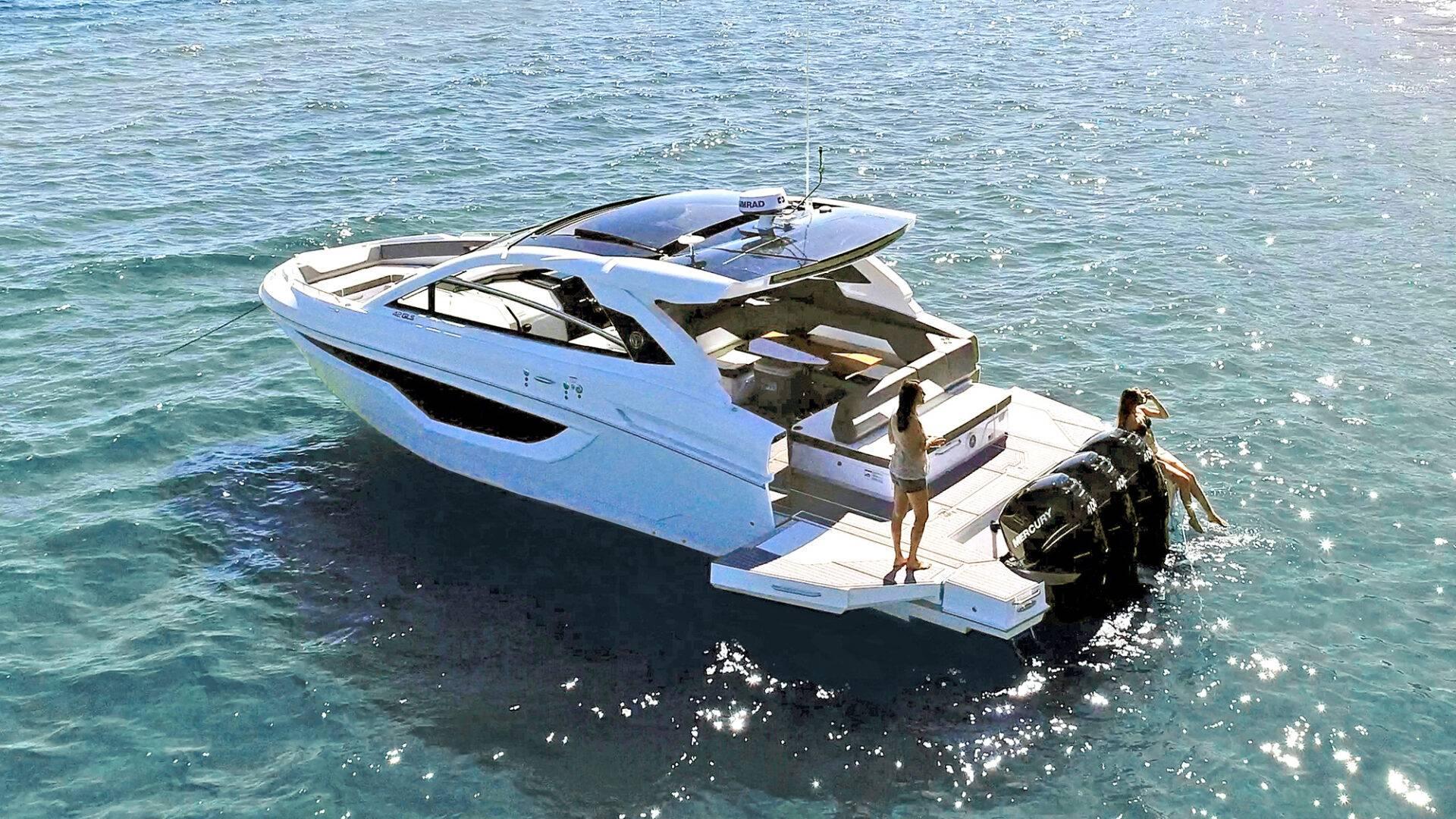 Cruisers Yachts 42 GLS - OB