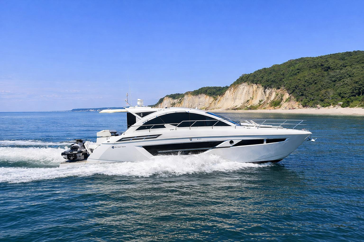 Cruisers Yachts 50 CANTIUS