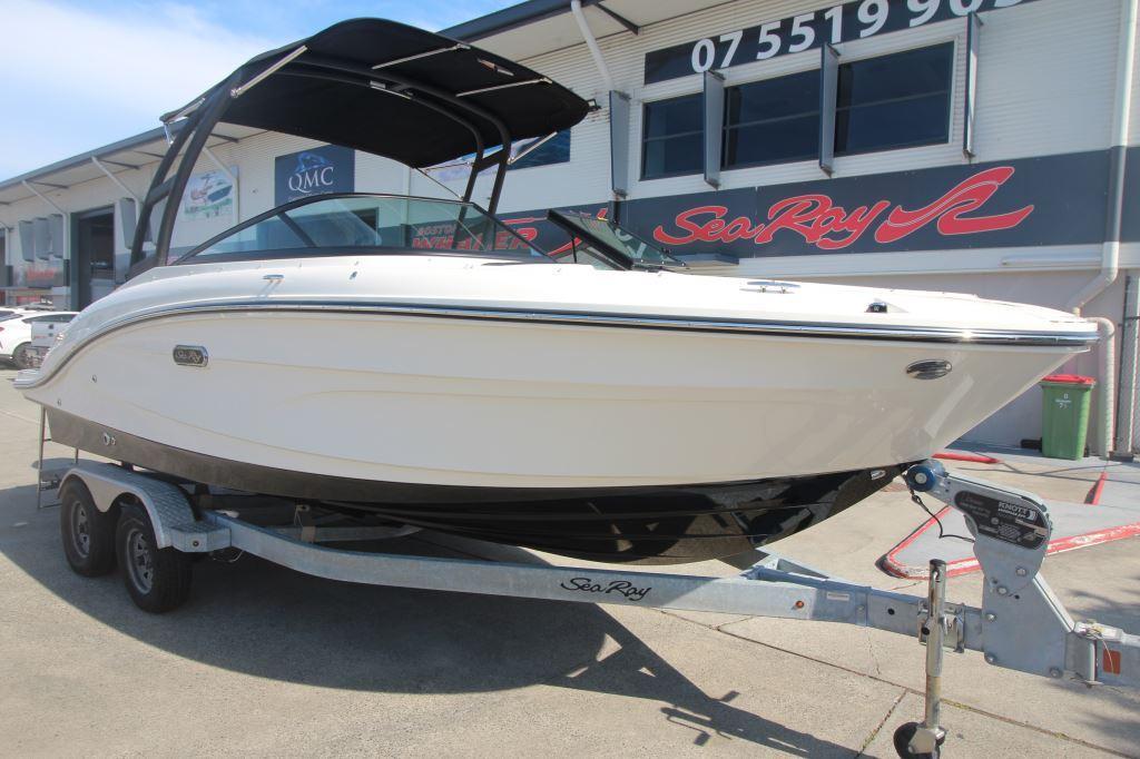 Sea Ray SPX 210