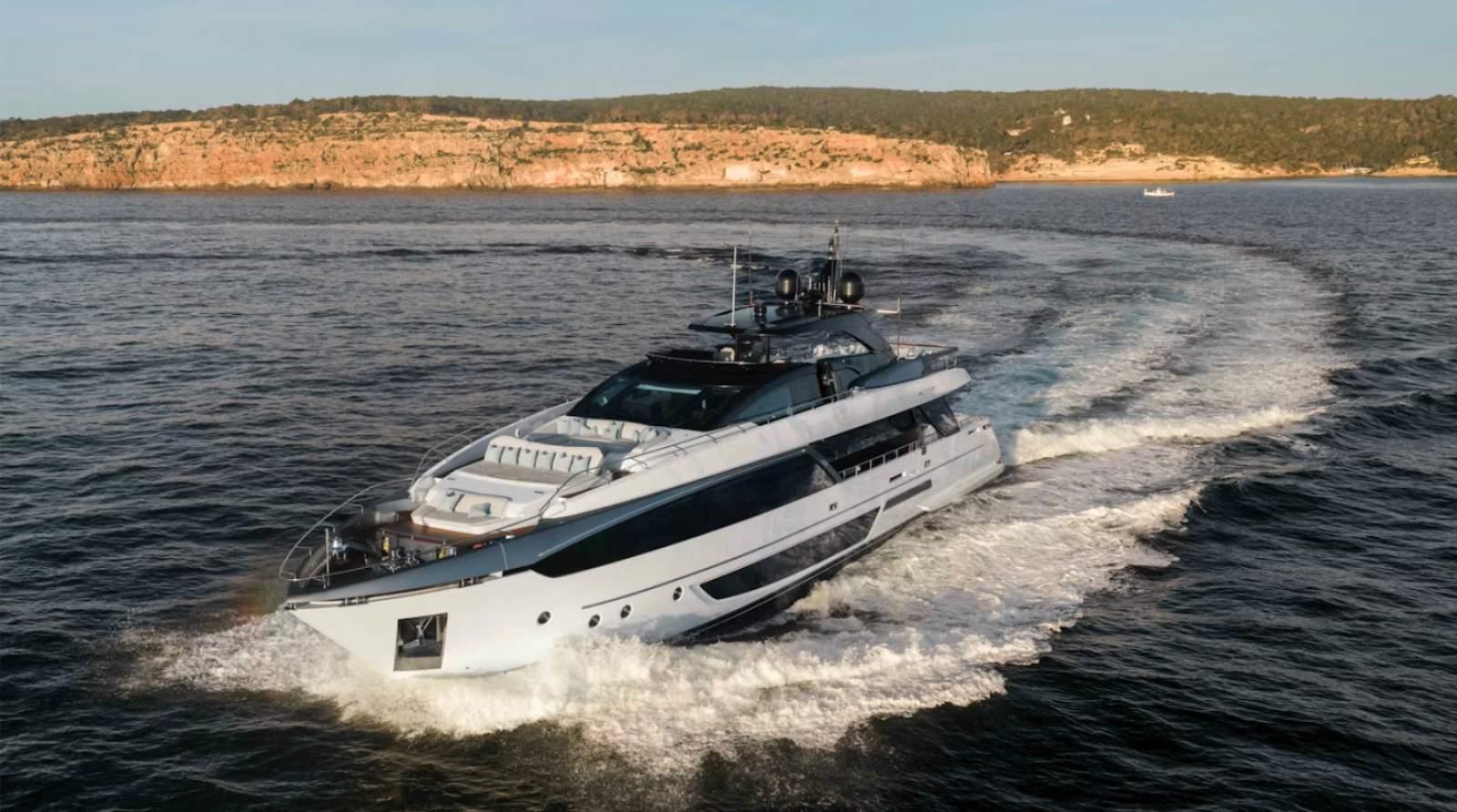 Riva 110 Dolcevita