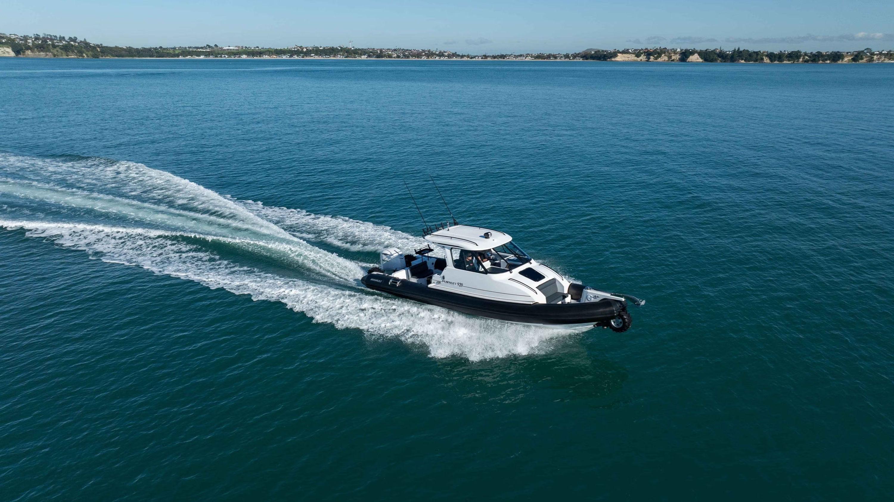 Assault Pursuit 920 Amphibious
