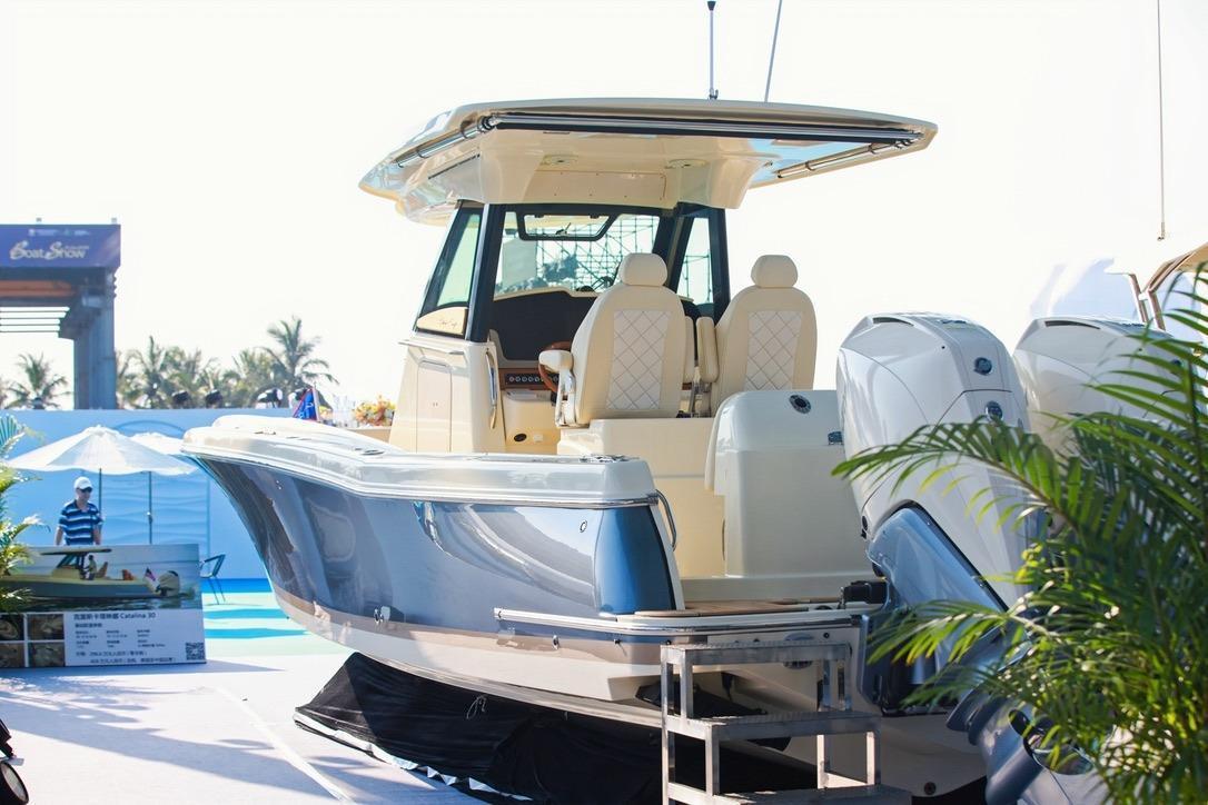 Chris Craft Catalina 30