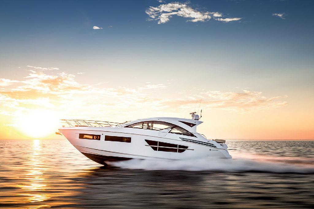 Cruisers Yachts 60 Cantius
