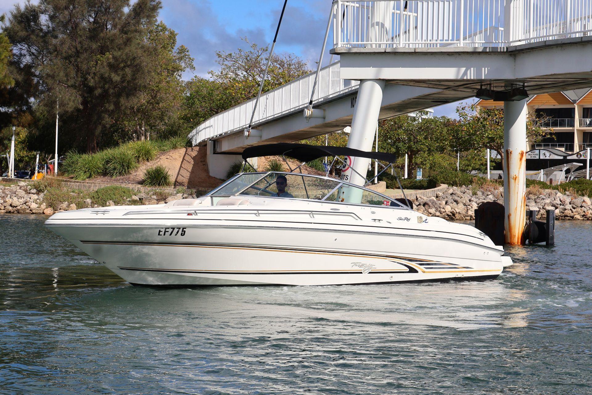 Sea Ray Bowrider 280
