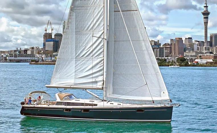 Beneteau Sense 55