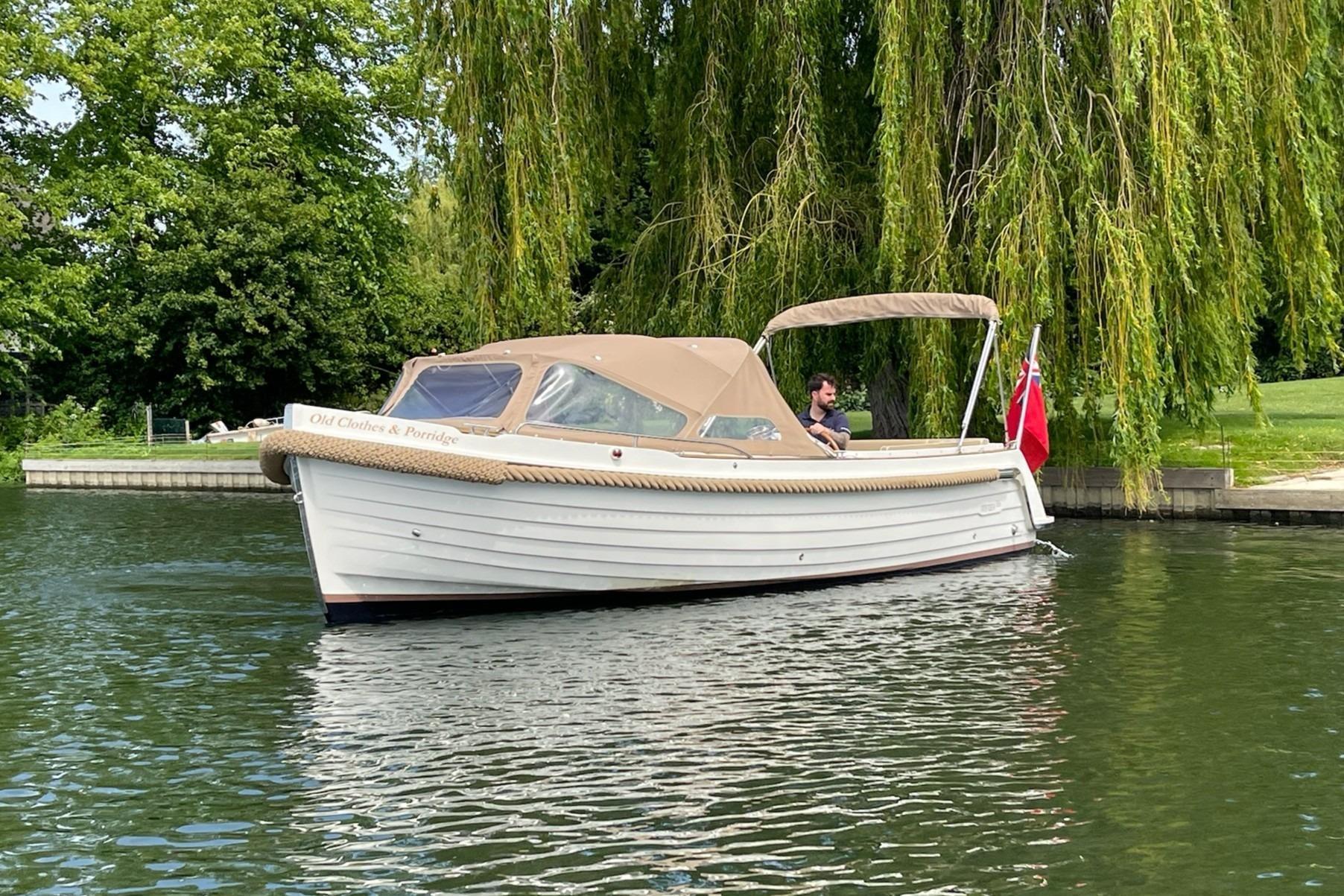 Interboat Intender 820