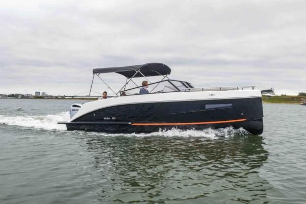 Maxima 800 Cabin
