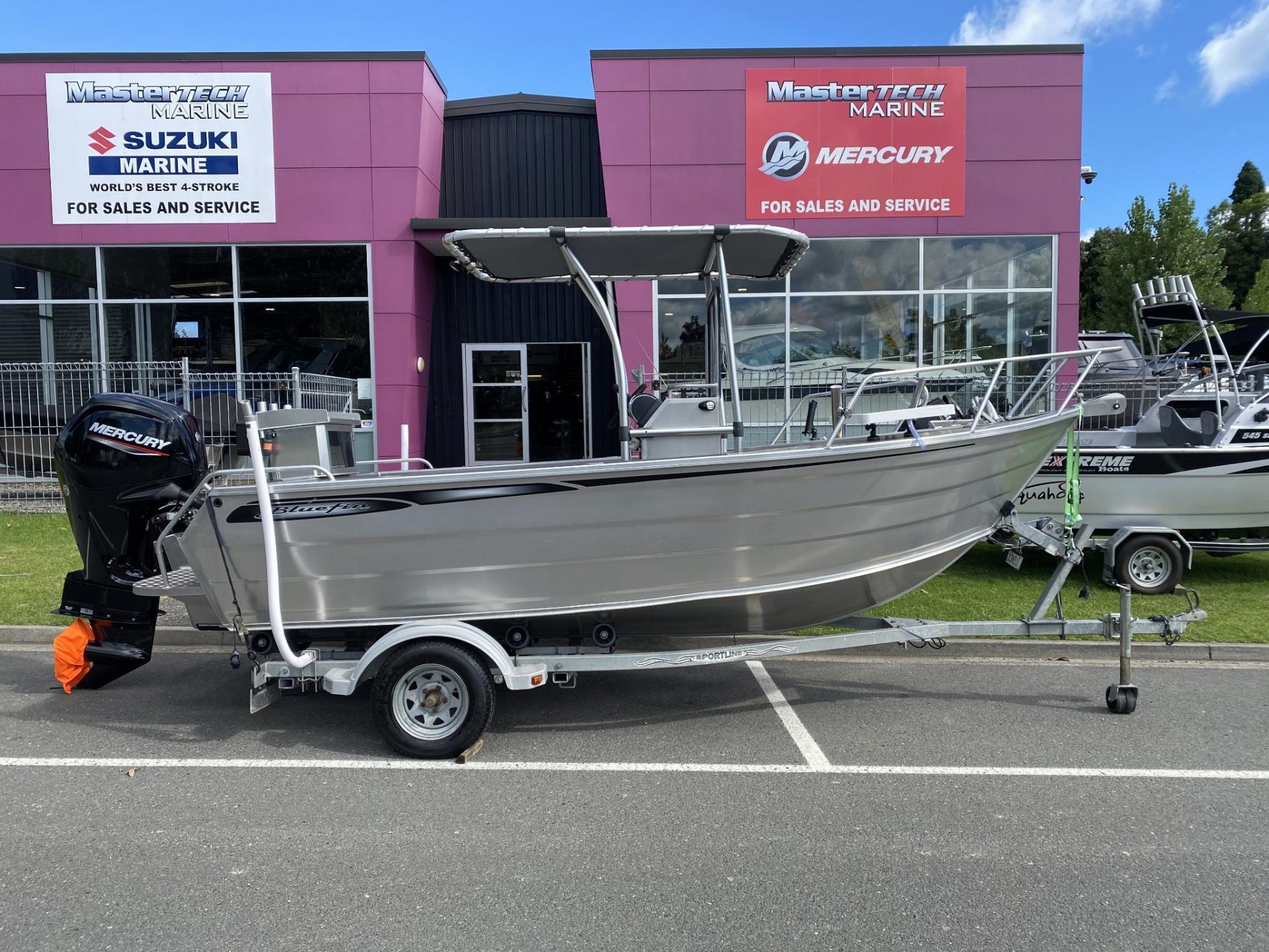 Bluefin 525 Centre Console