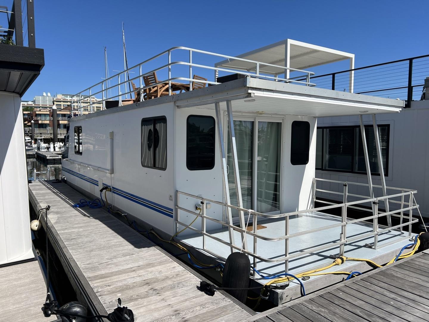 Catamaran Cruisers 42