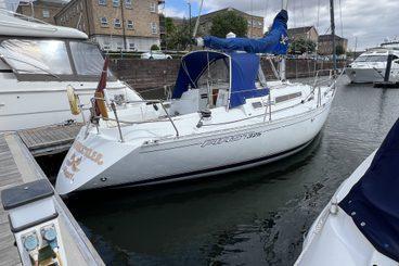 Beneteau First 325