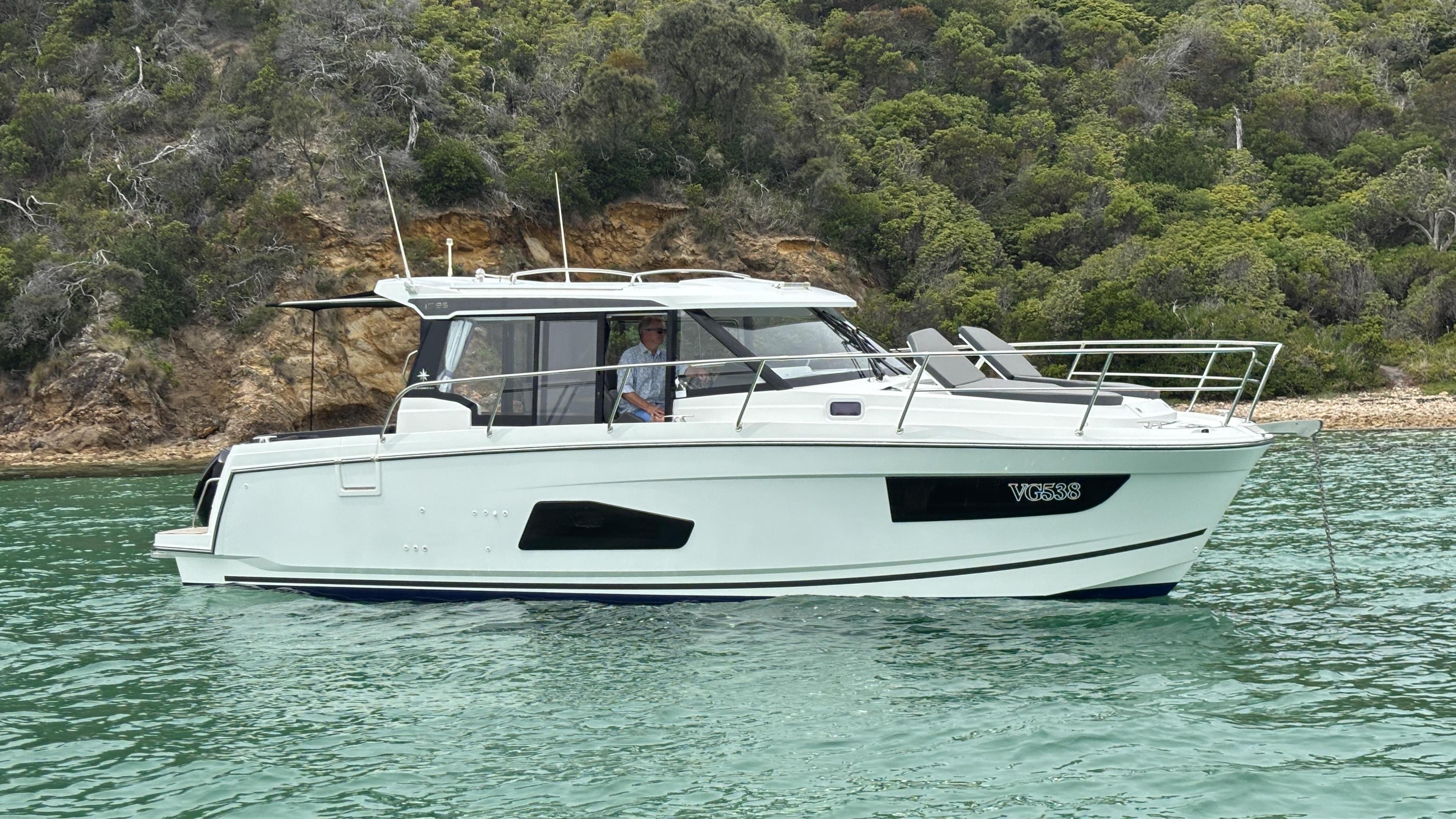 2021 Jeanneau Merry Fisher 1095 for sale in Martha Cove