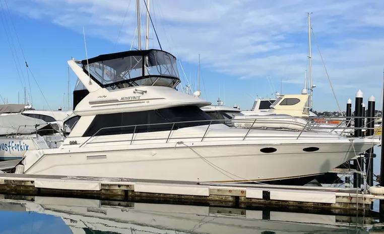 Sea Ray 370 Sedan Bridge