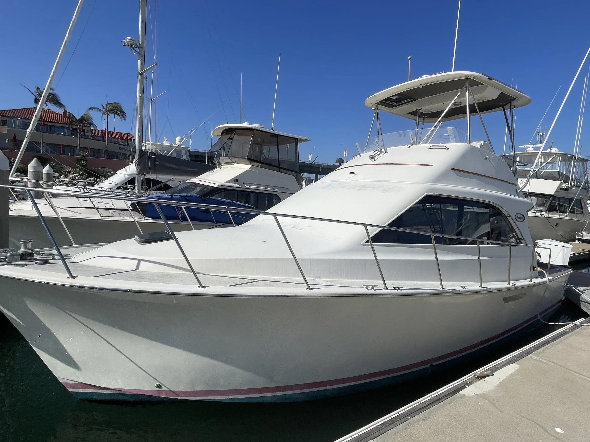 Ocean Yachts 35