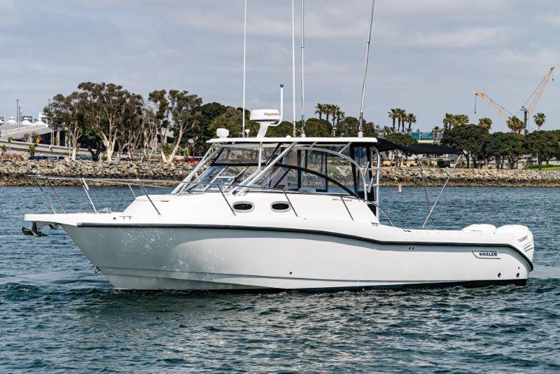 Boston Whaler 305 Conquest