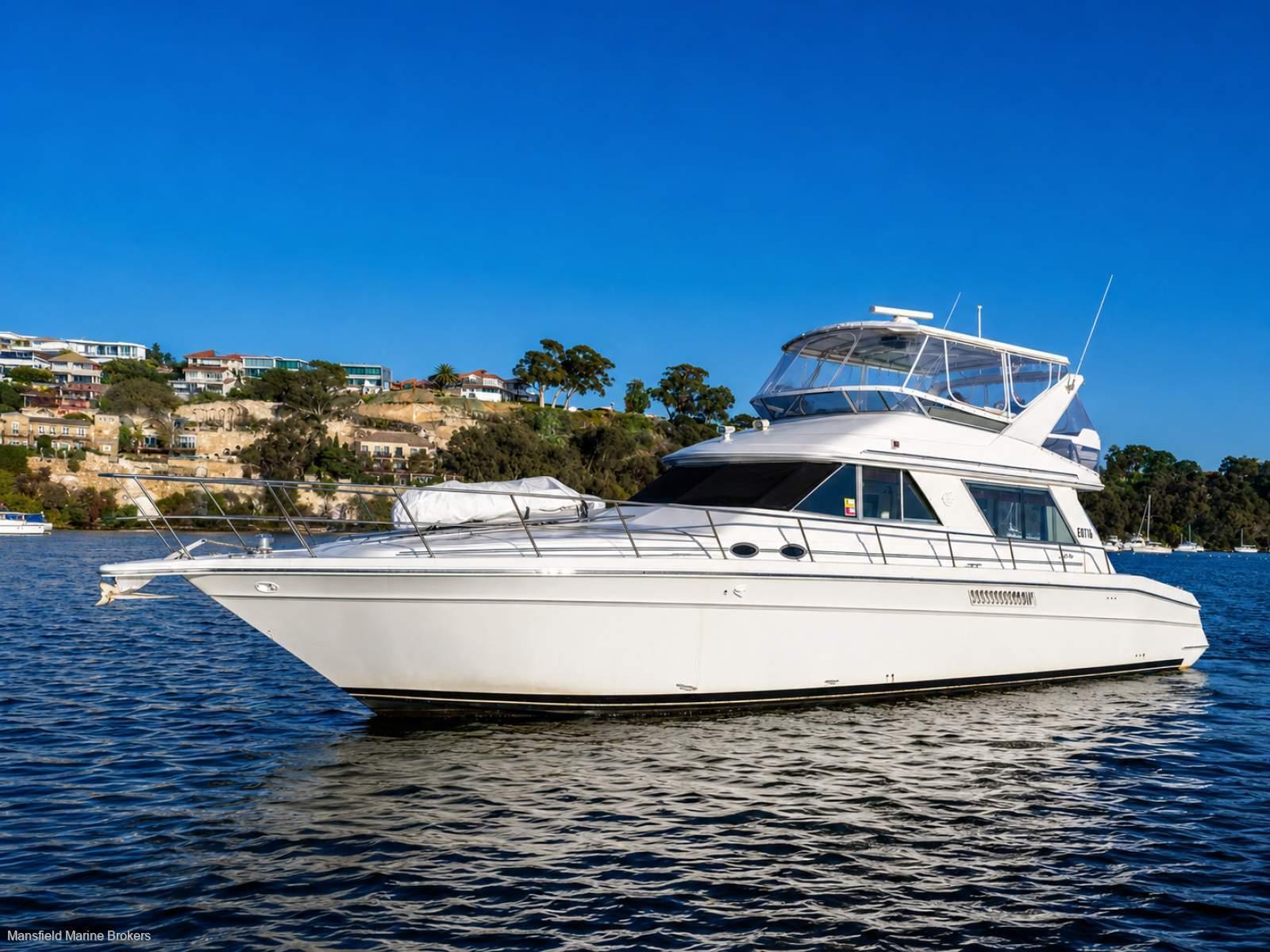 Sea Ray 550 Sedan Bridge