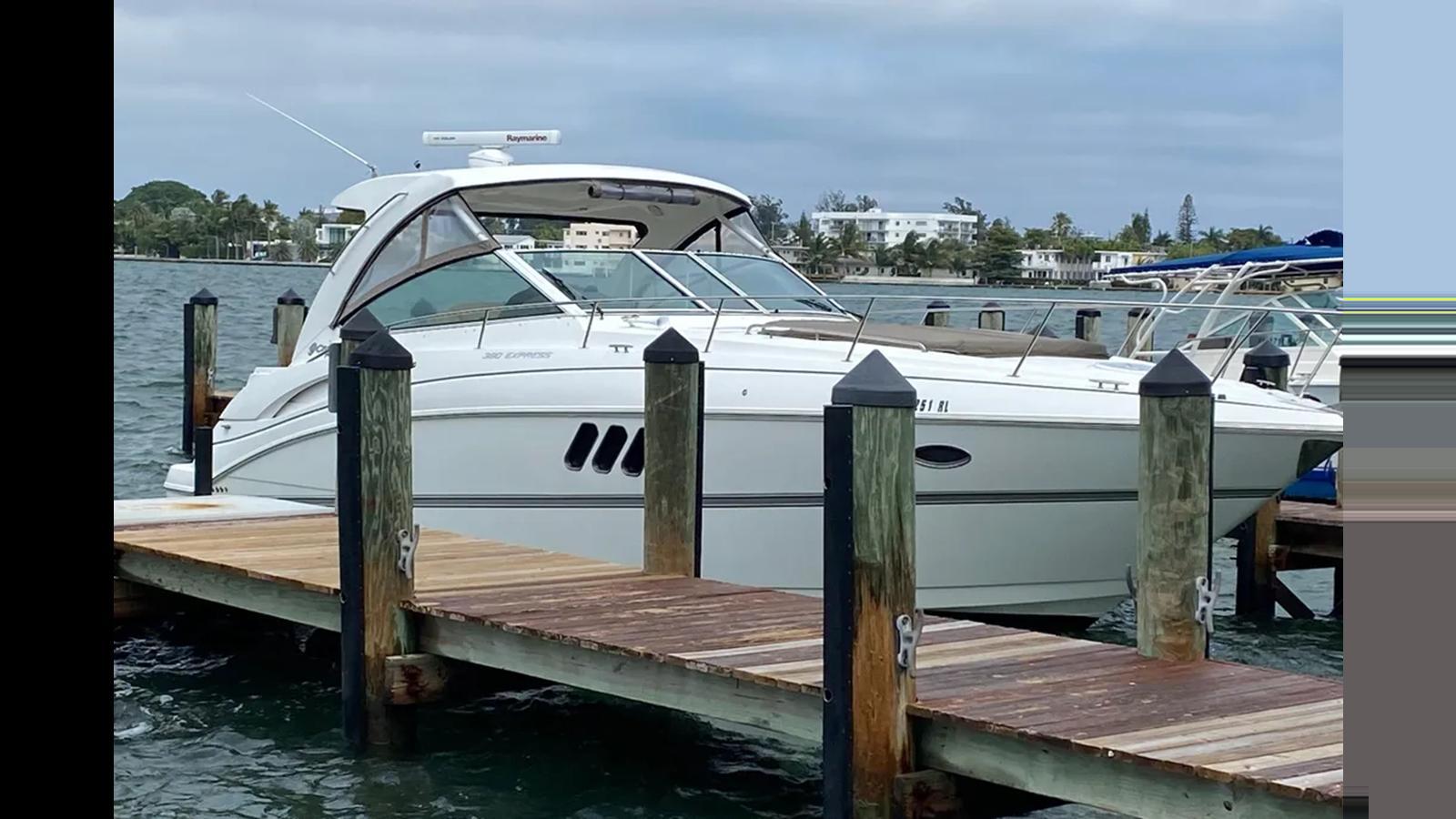 Cruisers Yachts 380 Express for sale