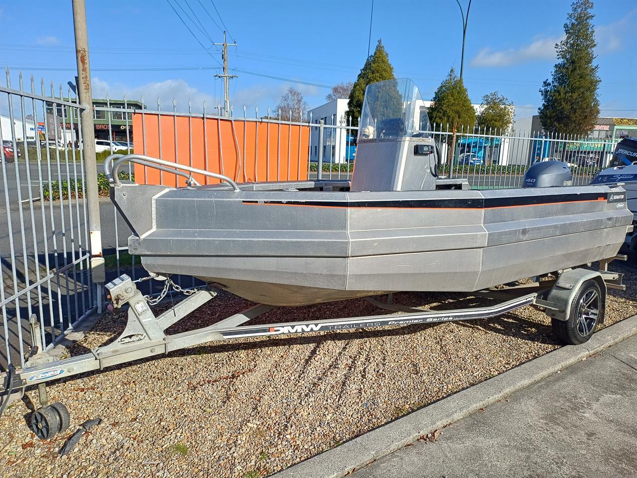 2021 Senator IS400CC for sale in Hamilton