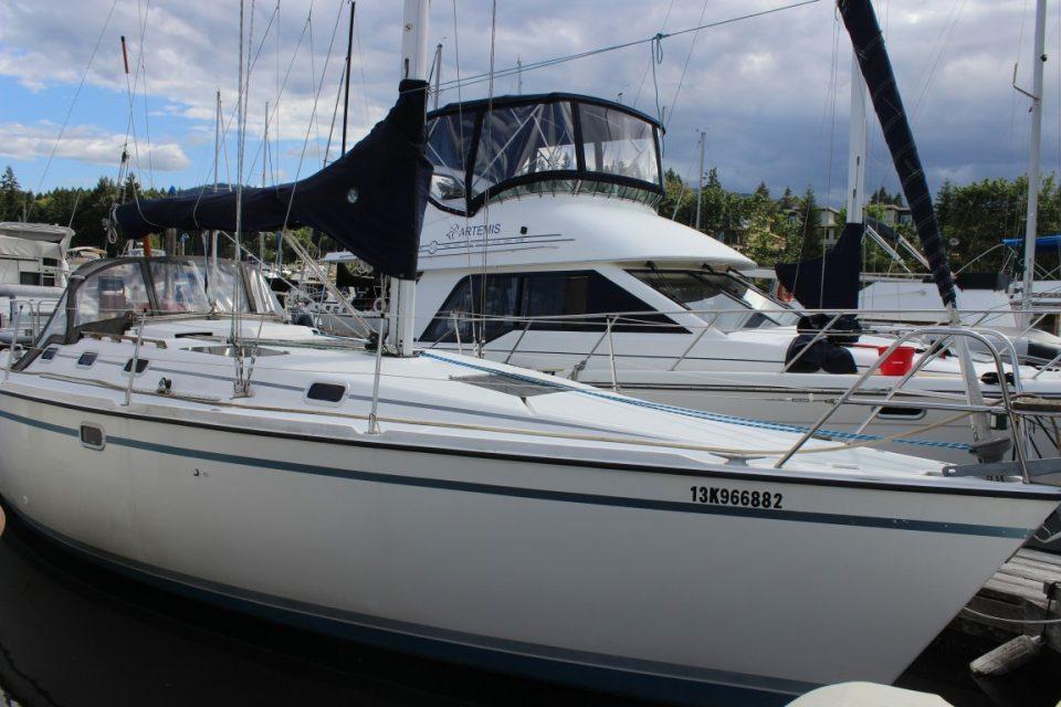 1988 Hunter 33.5 for sale in Ladysmith, BC