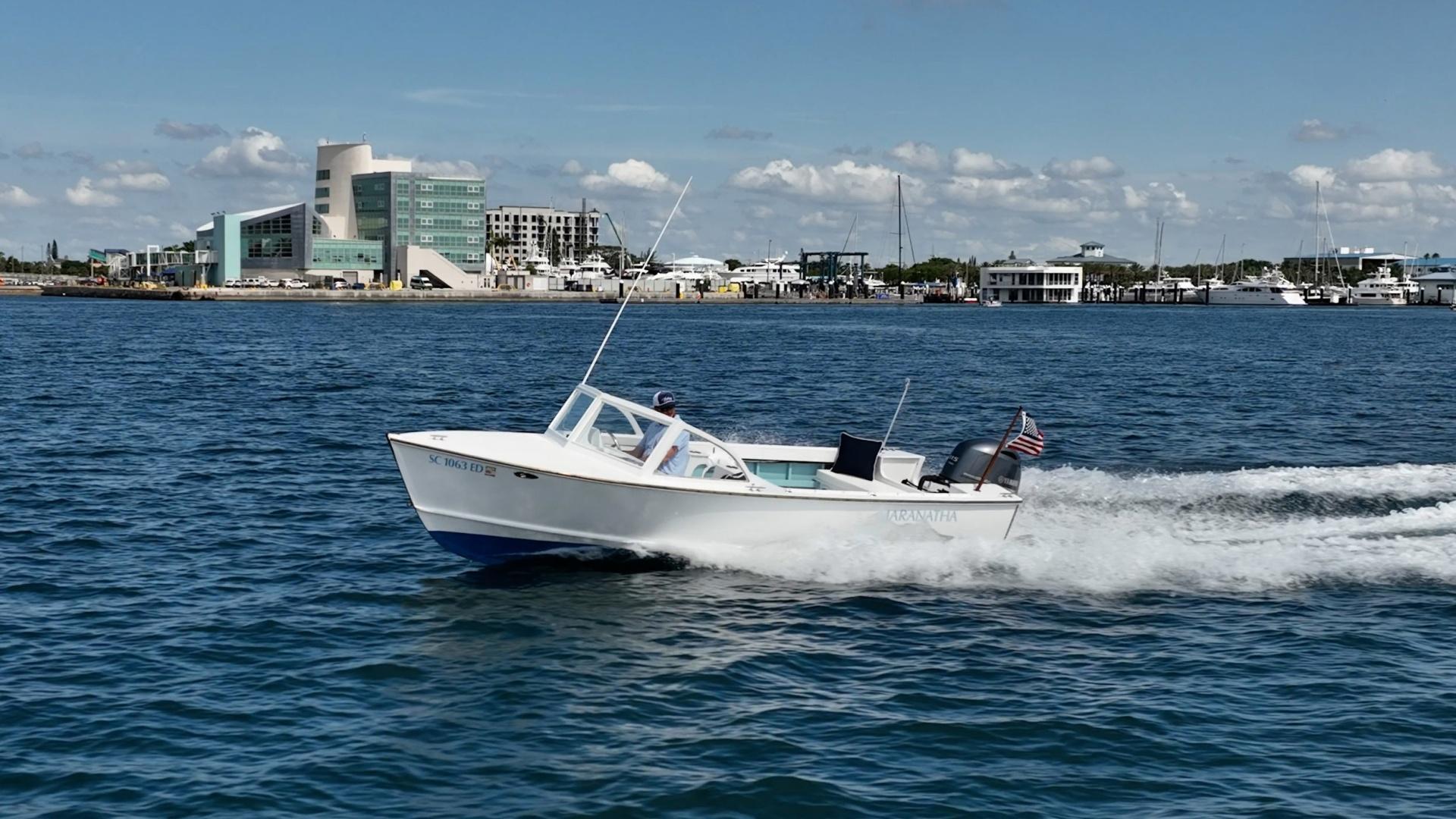 1982 Albury Brothers 19 for sale in Riviera Beach, Florida, United States
