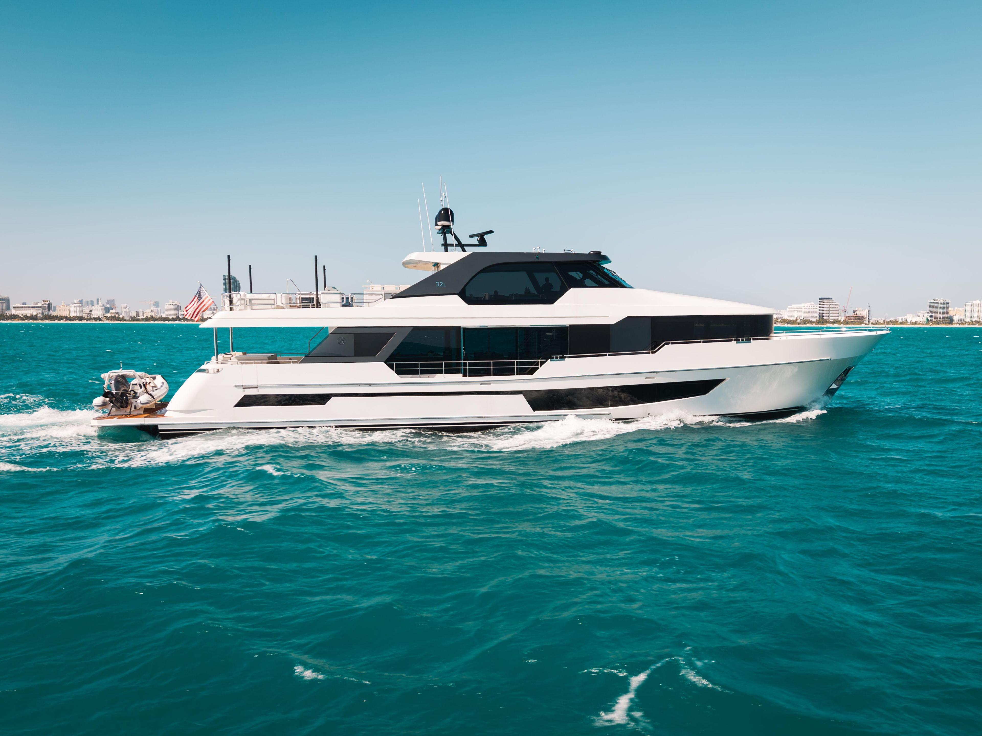 Ocean Alexander 32L for sale
