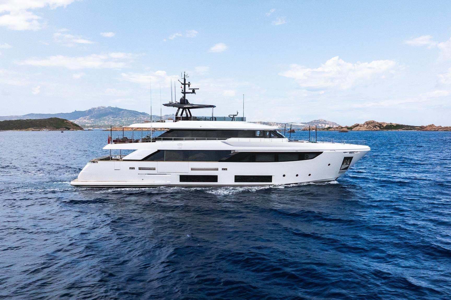 Custom Line Navetta 33 for sale