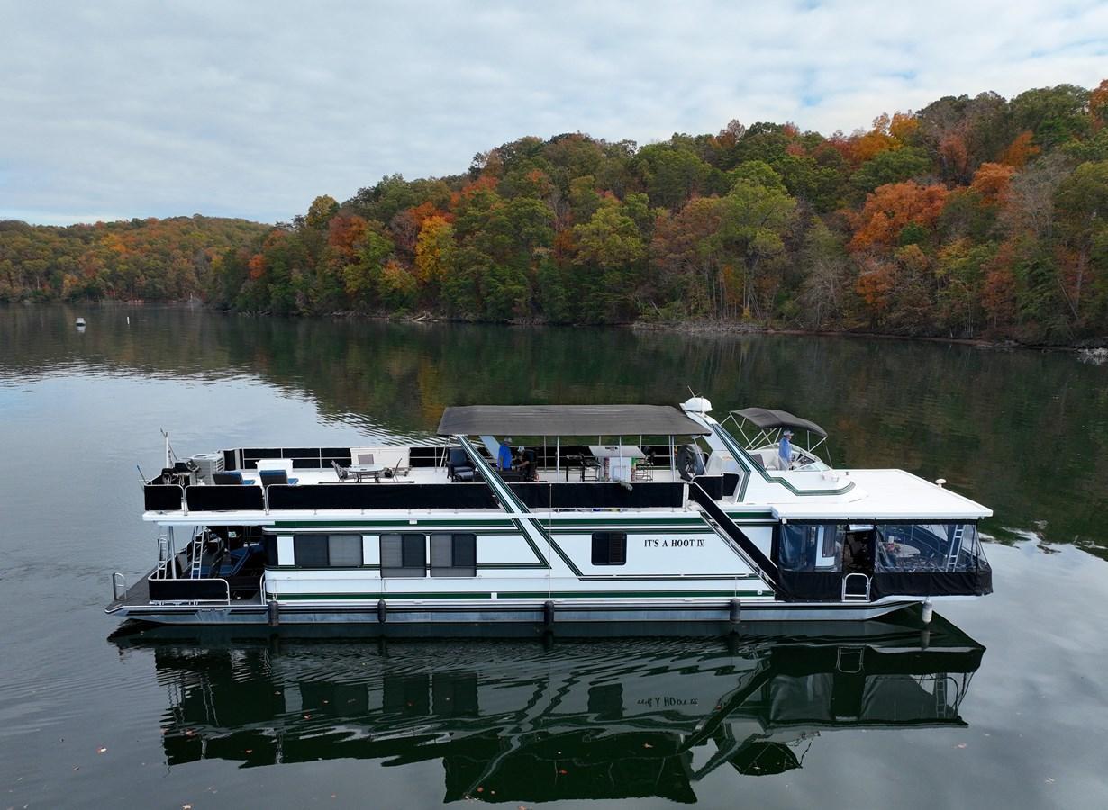 Sumerset Houseboats 82'x18'