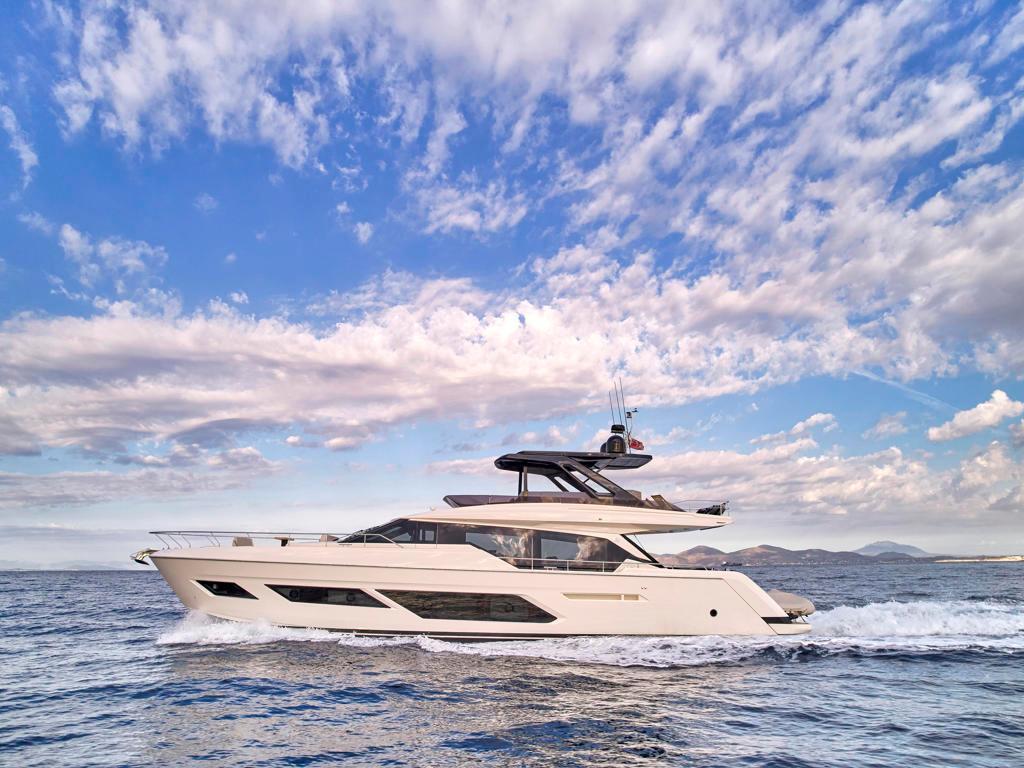 Ferretti 720