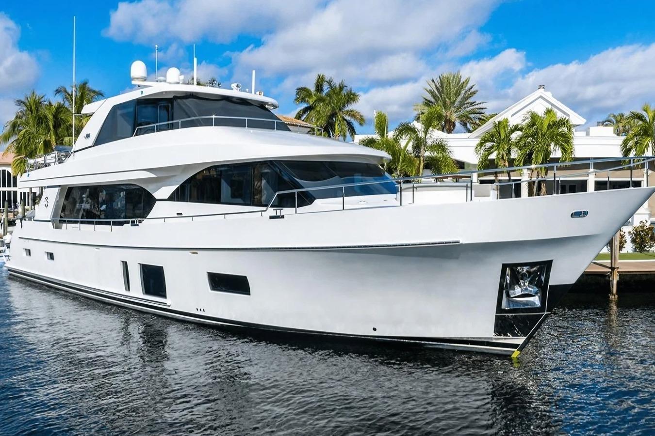 Ocean Alexander 100 Skylounge for sale