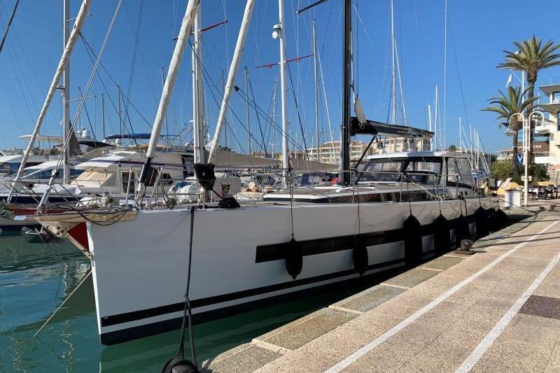 Beneteau Oceanis Yacht 62 for sale